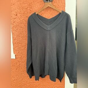 AERIE Black Wonder Textured V-Neck Pullover Sweatshirt Size Small